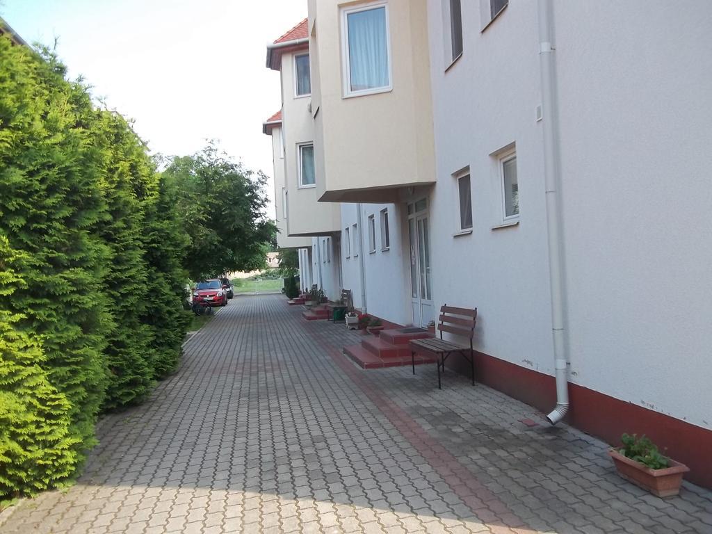Apartman Pavai Hajdúszoboszló Εξωτερικό φωτογραφία